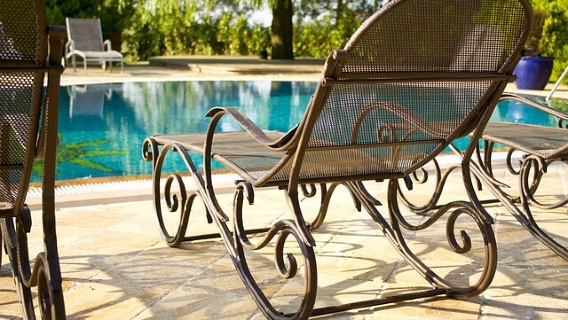 איך לבחור חברה אמינה להתקנת בריכות שחייה ביתיות